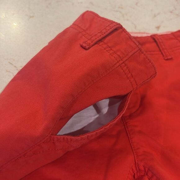 The North Face red knee length shorts SZ 4 - Picture 6 of 8